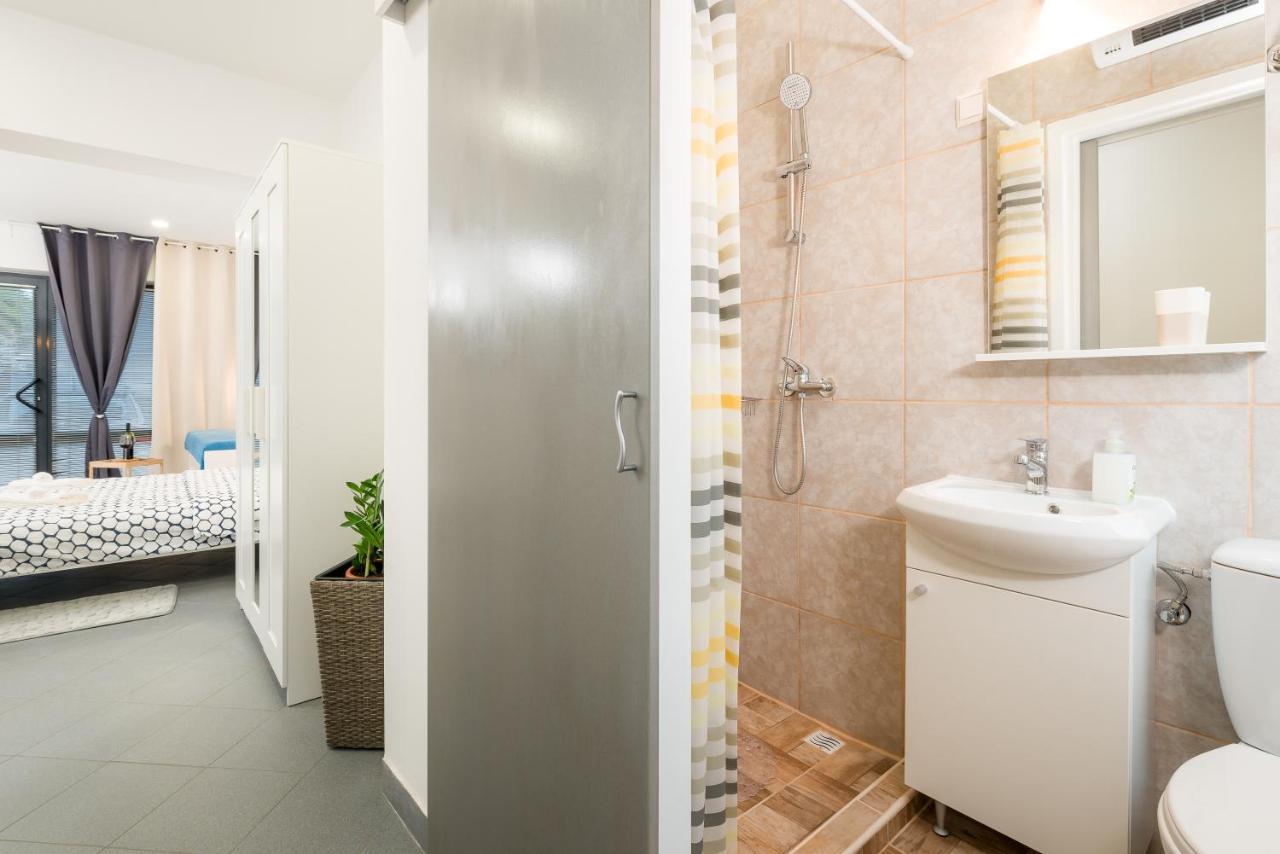 Studio Apartment Sesula Split Exterior photo